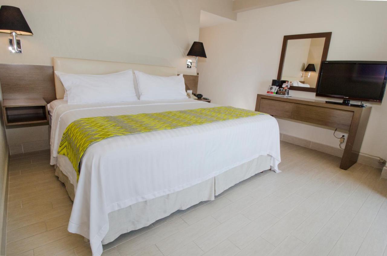 Holiday Inn Puebla La Noria By Ihg Bagian luar foto