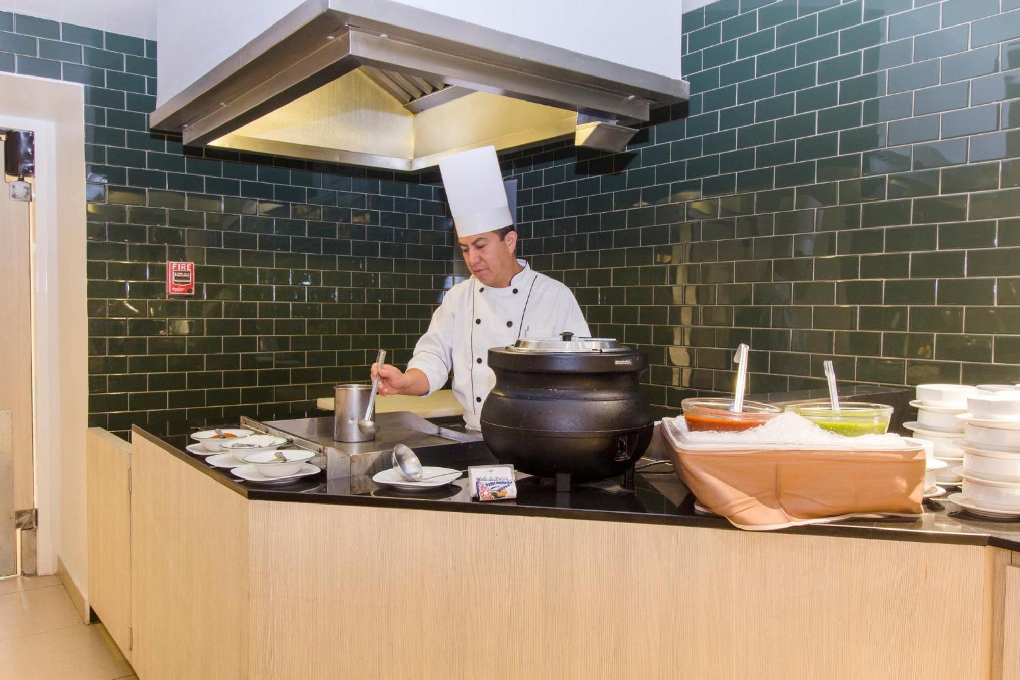 Holiday Inn Puebla La Noria By Ihg Bagian luar foto