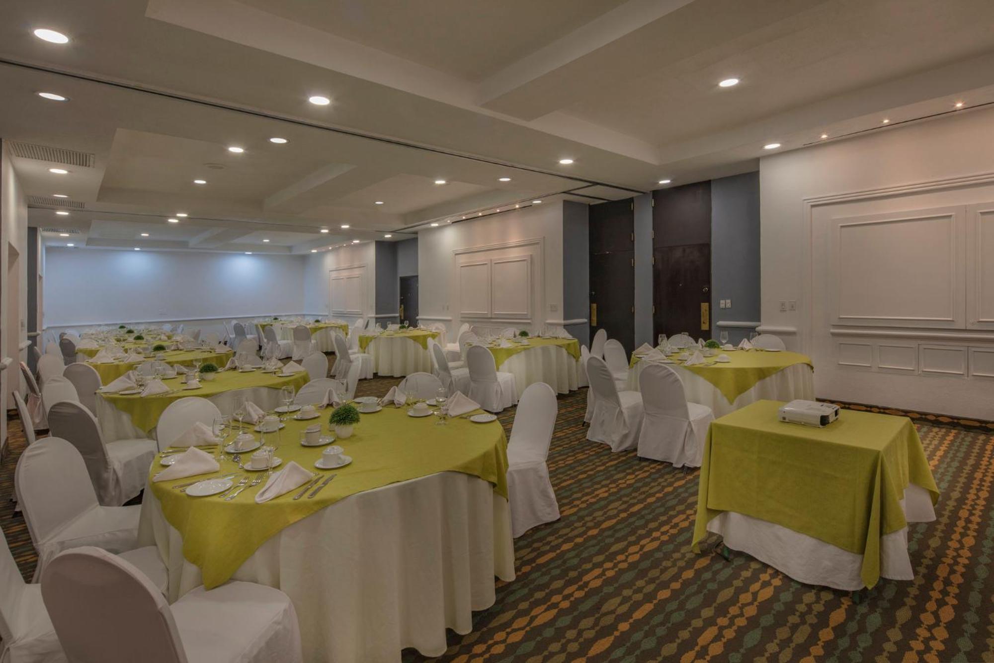 Holiday Inn Puebla La Noria By Ihg Bagian luar foto