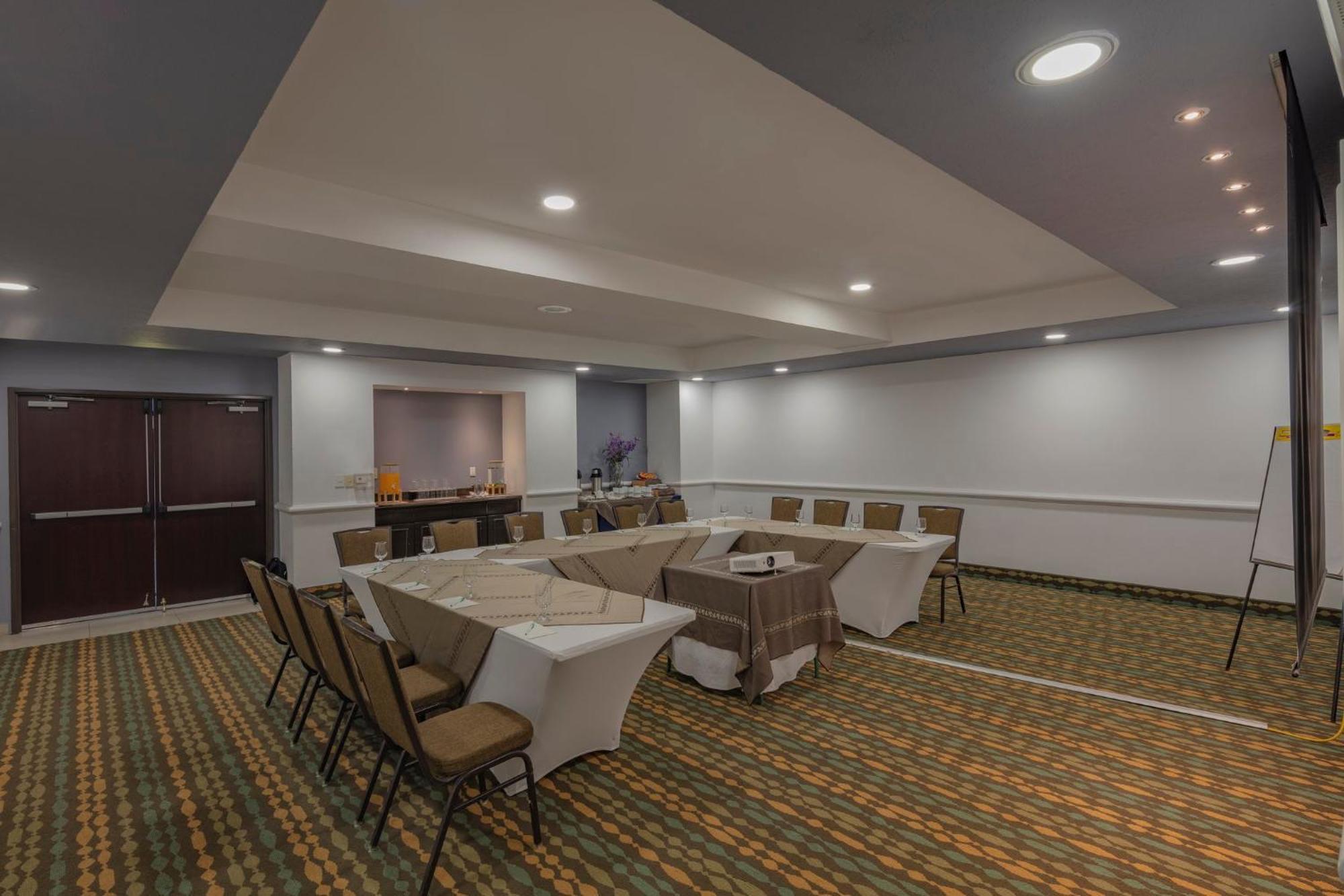 Holiday Inn Puebla La Noria By Ihg Bagian luar foto